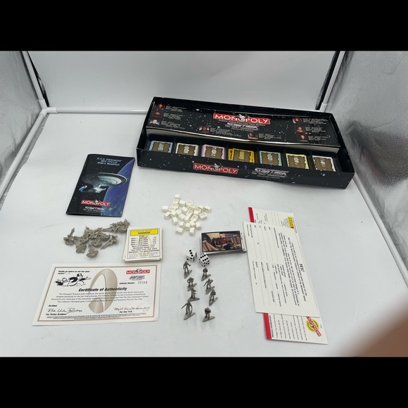 Monopoly Star Trek the next generation board game - Picture 5 of 7